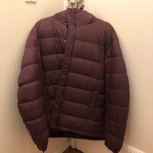 Uniqlo Men Ultra Light Down Seamless Parka.